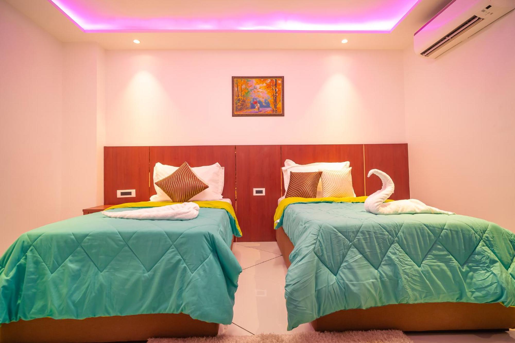 J60 Homestay *